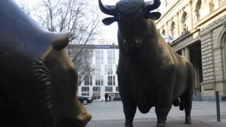 Затегнете коланите - кризата в еврозоната отново набира сила