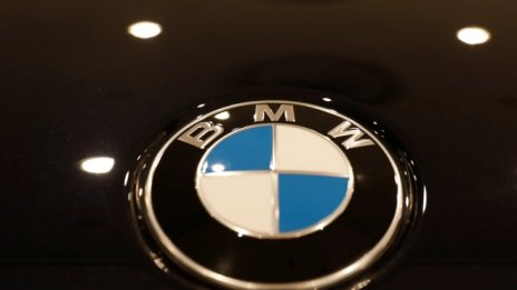 BMW предупреждава за срив на печалбата