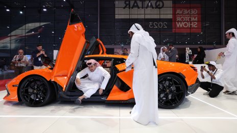 За първи път в историята Lamborghini достави над 10 хил. автомобила