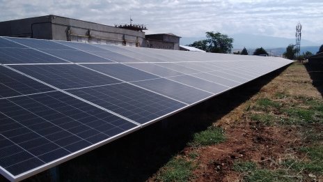 Фотоволтаици вдъхват нов живот на стар индустриален имот на Vivacom