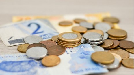 КНСБ: Заплатите в България растат, но не достатъчно бързо