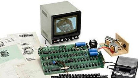 Рядък Apple 1 отива на търг за 250 хил. паунда 