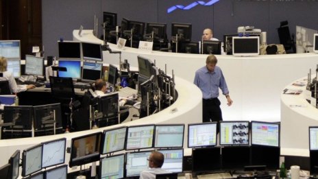 Политическото напрежение оказа натиск върху борсите в Европа