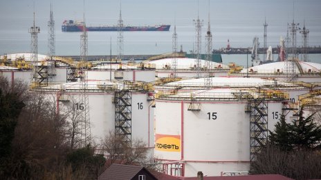 Цената на руския петрол едва покрива разходите и разтърсва все по-тежко икономиката