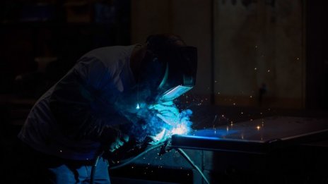 Чуждите работници в ЕС често са по-квалифицирани за работата, която вършат