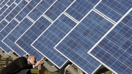 Китай ще инвестира 360 млрд. долара в зелена енергия до 2020 г.