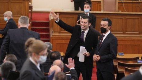 Няма да има общо коалиционно споразумение, всяка партия ще подписва отделно с ПП