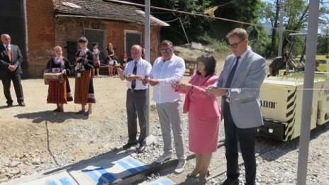 Рудник Върба-Батанци вече е свързан подземно с фабрика в Рудозем