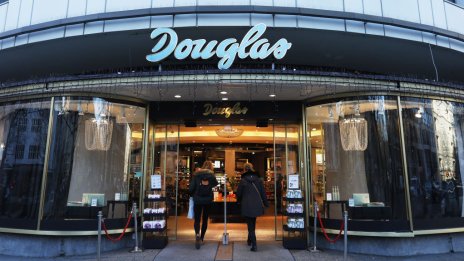 Douglas понижи прогнозите си за растеж за 2026 г. и след това