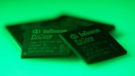 Infineon повиши прогнозата си предвид скока на търсенето на чипове