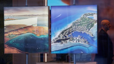 Мегапроекти в пустинята източват хазната на Саудитска Арабия