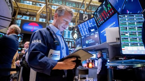 Индексите на Wall Street се покачват въпреки растящото напрежение в световната търговия*