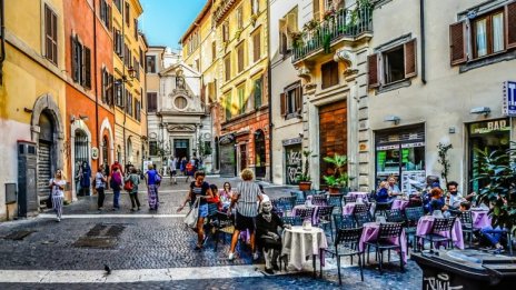 Риск анализаторите насочват поглед към Италия