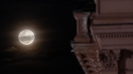 Русия иска да строи електроцентрала на Луната през следващото десетилетие