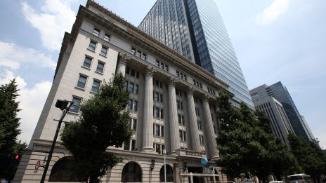 Спихващият кредитен балон в САЩ е проблем не само за банките