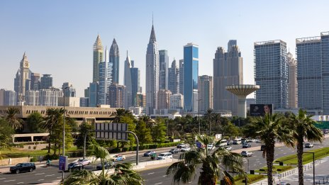 След години на силен ръст цените на имотите в Дубай вероятно ще спаднат двуцифрено