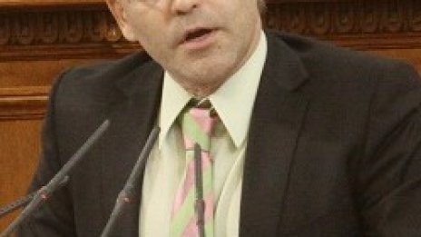 Пълно раздвоение за промяната на преките данъци само с референдум