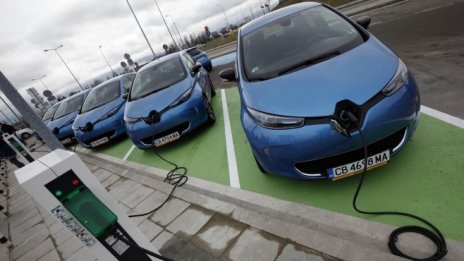 В България има 7246 електрически и хибридни превозни средства