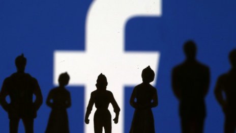 Facebook подобрява управлението на акаунти на починали