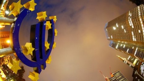 С. Панчев: Не трябва да влизаме в еврозоната, преди да видим какво ще се случи с нея