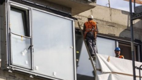 Подозрения за измами спират строителния бум в Италия