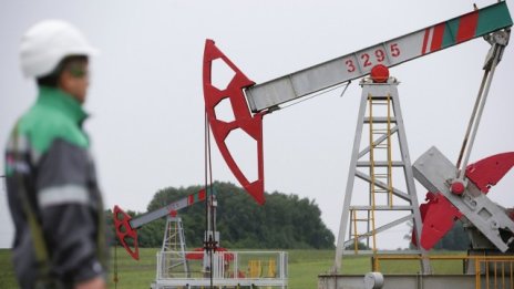 Добивът на петрол в ОПЕК достига рекордно високи нива през септември