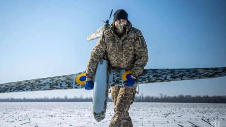 Украински дронове тестваха новата защита на Москва, удариха закрит военен град