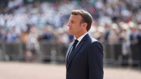 Франция и Япония ще обсъждат съюза между Renault и Nissan