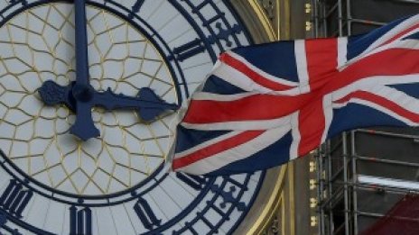 Секторът на услугите във Великобритания е в застой