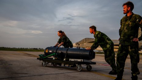 Съюзниците в НАТО призовават САЩ да не изтегля внезапно много войски от Европа