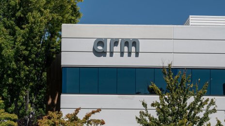 Цената на акциите на Arm скочи с над 40%, подхранвана от оптимизма за AI