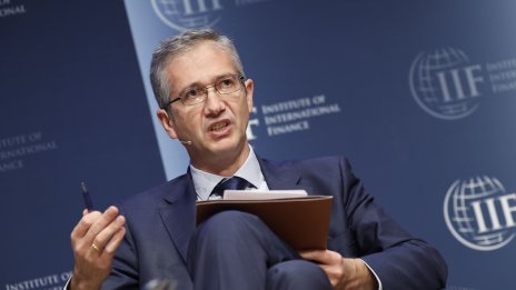 Де Кос: ЕЦБ може да обяви началната дата на количественото затягане през декември