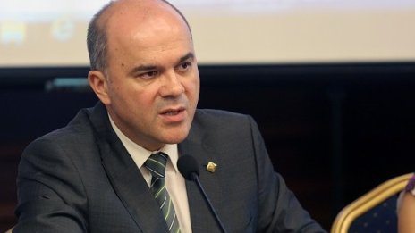 Пенсионната система остава на дефицит през следващите 45 години