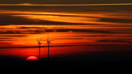 Дания притиска технологичните компании сами да инвестират в чиста енергия