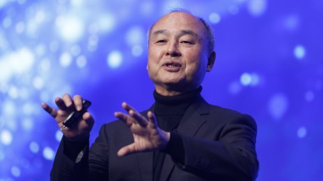 SoftBank търси рекорден заем до 40 млрд. долара за дял в OpenAI