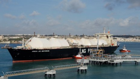 Втечненият природен газ – големият победител от сделката между Китай и САЩ?