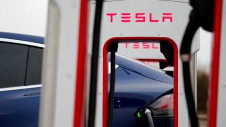 Новите зарядни на Tesla: ток за 120 км за пет минути