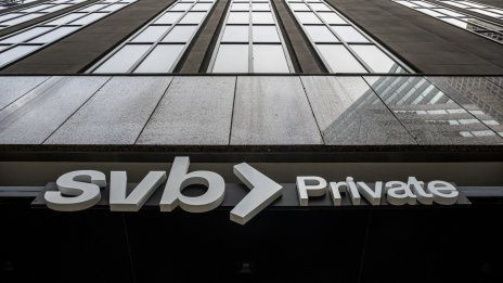 Сривът на Silicon Valley Bank изисква преосмисляне на регулациите в САЩ