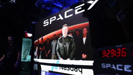Инвеститорите на дребно започнаха с първите продажби на акции на SpaceX