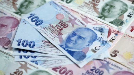 Турската лира поевтиня до рекордно дъно