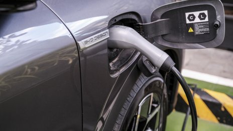 Електромобилите в Китай се противопоставят на спада в потребителските разходи