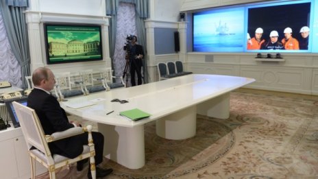 Мрачни перспективи пред петролната индустрия на Русия