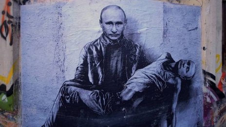 Прибалтийските републики реагират остро на опит на Путин да се сравни с Петър І