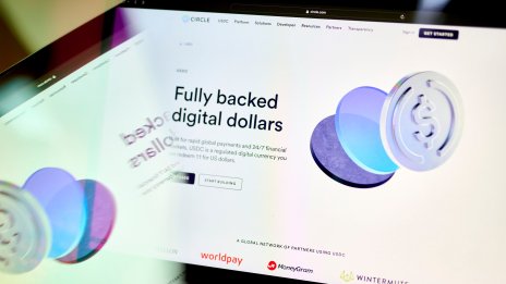 Трансакциите със стейбълкойни покориха нов рекорд от 33 трлн. долара