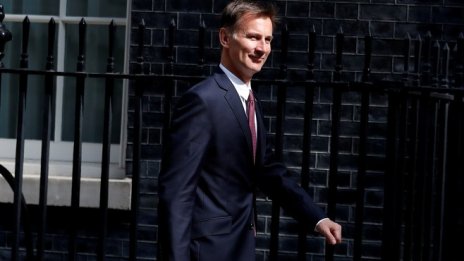 Великобритания предпочита да избегне военен конфликт с Иран