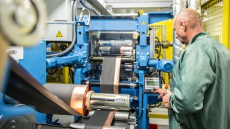 Брутната печалба на „Монбат“ със спад от 50% до 619 хил. лв. през май