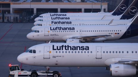 Lufthansa готви кризисни планове, включително намаляване на полетите