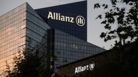 Allianz обмисля пълно изтегляне от Русия