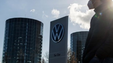 Производствените проблеми на Volkswagen вече тежат сериозно на продажбите