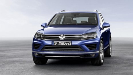 Първи снимки на обновения Touareg